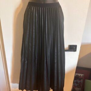Babaton Faux Leather Pleated Midi Skirt Black Size M (Aritzia)